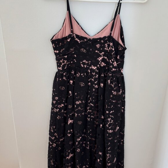 Aritzia Babaton Black Lace Dress / size 00 / Like New! - Picture 3 of 4